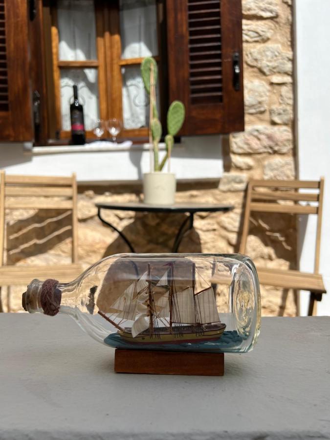 Luca'S Houses Chalki Town Exterior foto