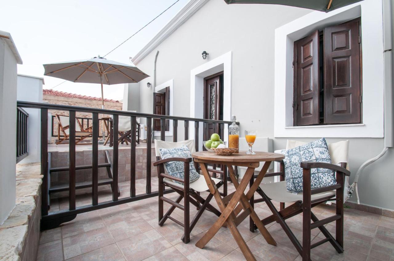 Luca'S Houses Chalki Town Exterior foto